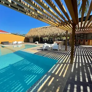 Hotel Bay, Punta Rucia