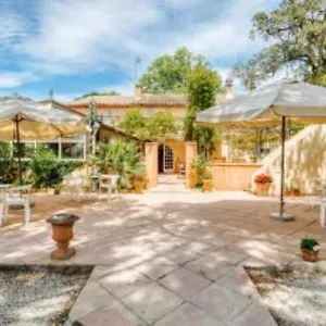 Hotel Logis Le Chene